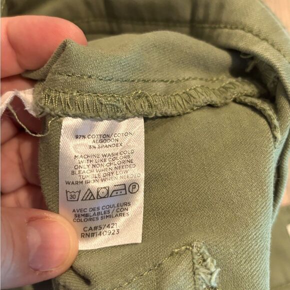 Loft Utility Pant Sage/Celadon Color with frayed hem. Size 6 - Picture 2 of 4